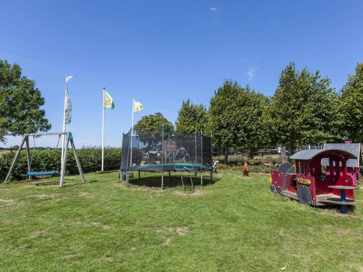Charming Holiday Home near Beach in Meliskerke Eksteriør bilde